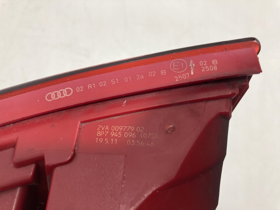 Audi A3 8P Cabrio Lampa Tylna Prawa 8P7945096 2VA00977902 Oryginał UK - zdjęcie 8