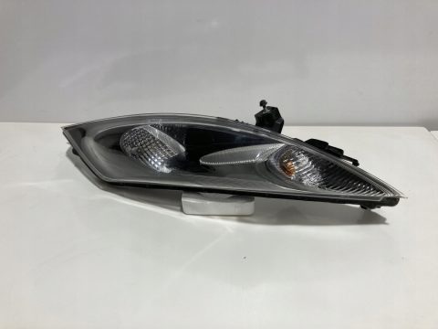 Lampa przednia prawa Nissan Juke FACM0120000UK