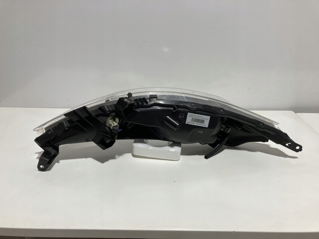 Lampa przednia prawa Nissan Juke FACM0120000UK - zdjęcie 2