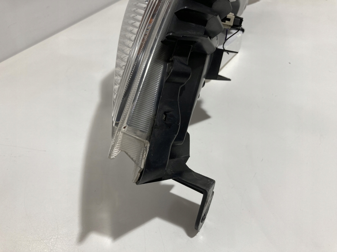 Lampa przednia prawa Nissan Juke FACM0120000UK - zdjęcie 8