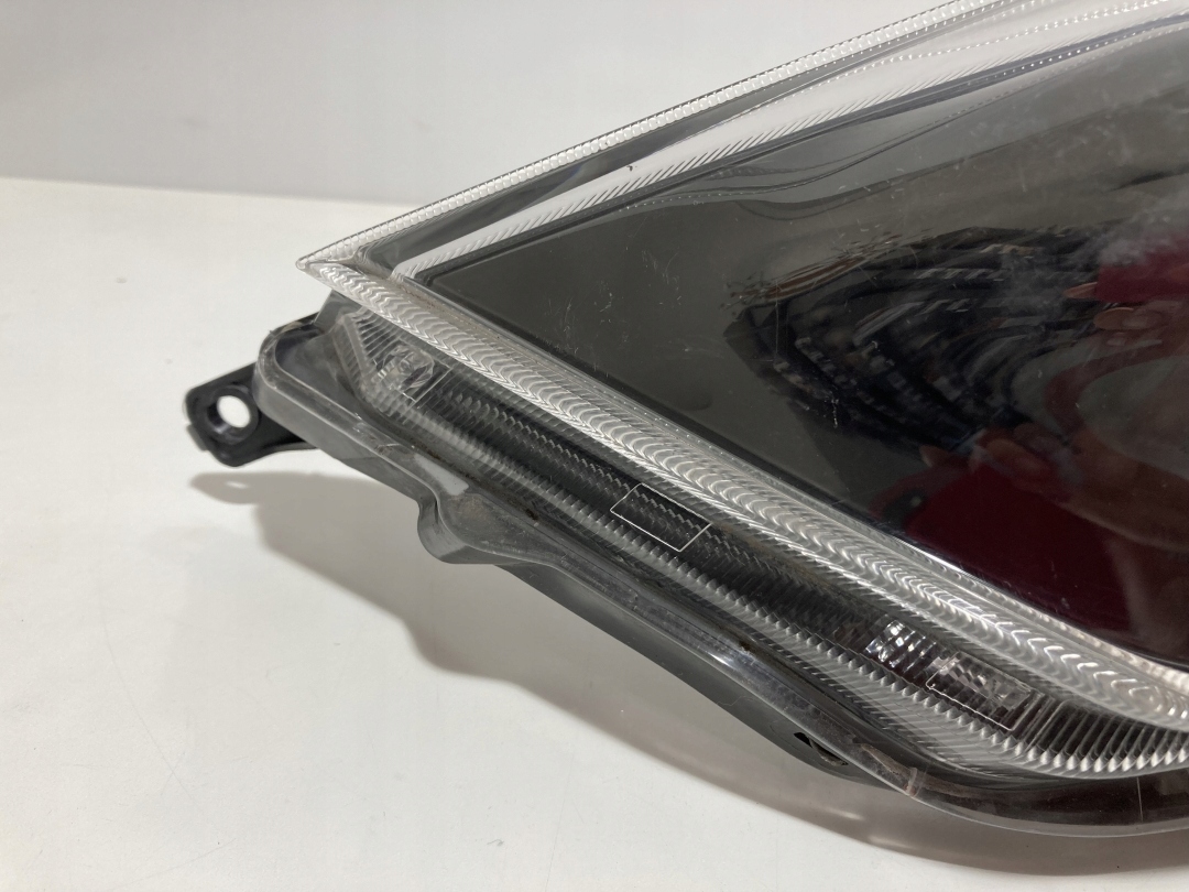 Lampa przednia prawa Nissan Juke FACM0120000UK - zdjęcie 11