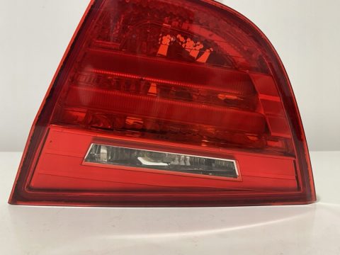 Lampa tylna prawa BMW 3 E90 sedan, F30 sedan, F80 sedan LED (w klapę) 218402