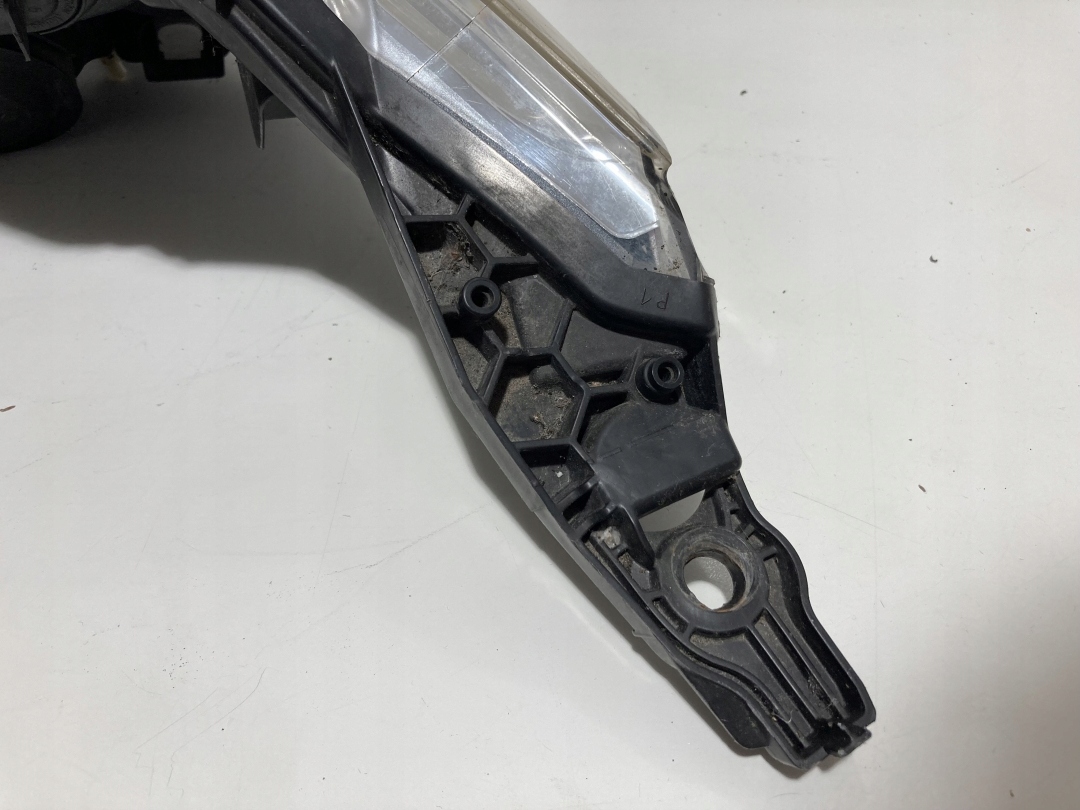 Lampa samochodowa prawa przednia PEUGEOT 9802221380 UK - zdjęcie 4