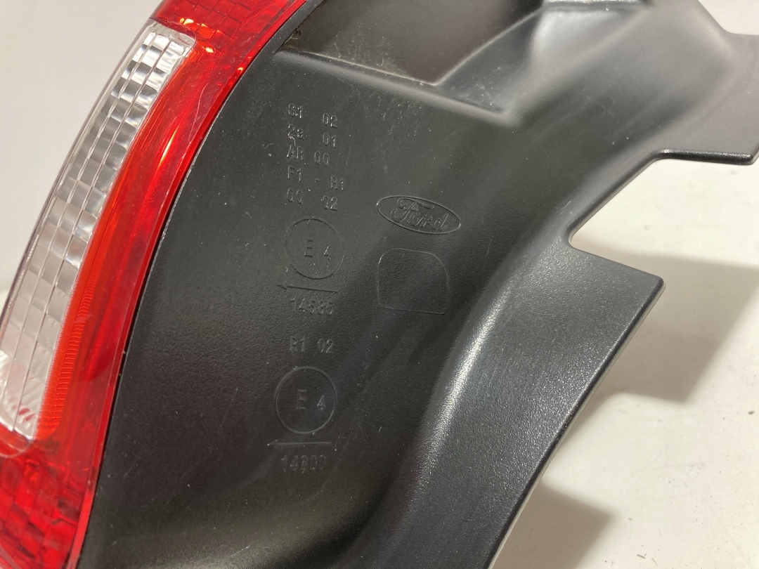 Lampa tylna lewa Ford Focus rok 2013 - zdjęcie 5