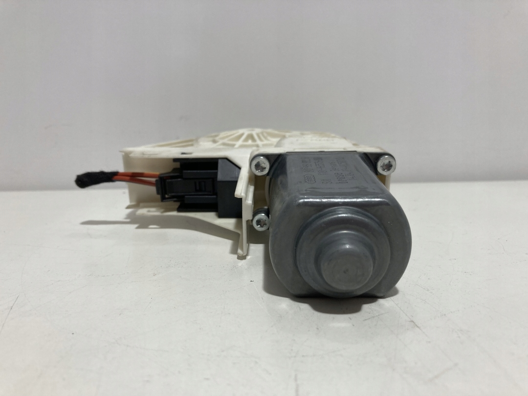 Audi A4 B6 B7 2000-2008 silnik podnośnika szyby lewy przód 8E0959801G - zdjęcie 5