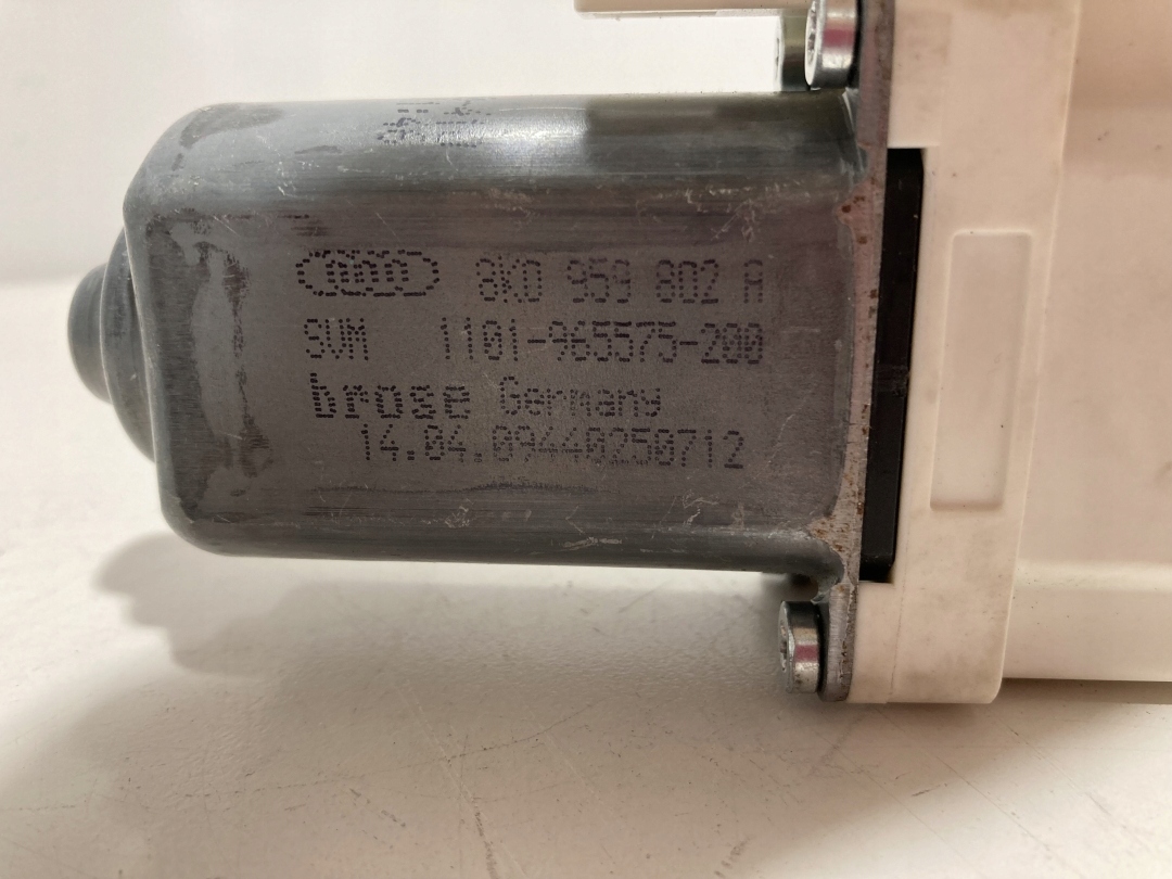 Audi A4 B6 B7 2000-2008 silnik podnośnika szyby lewy przód 8E0959801G - zdjęcie 7