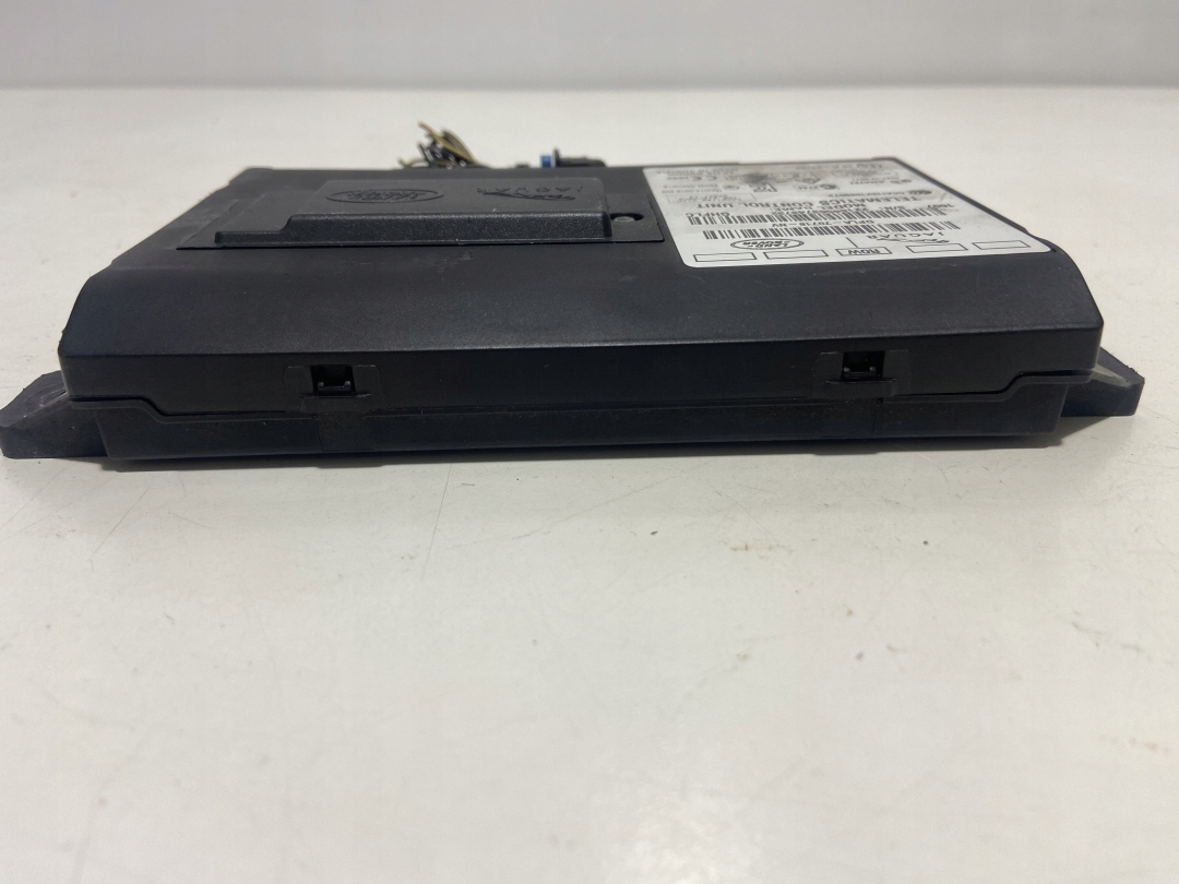 Sterownik telematik Jaguar XE DPLA-70718-NV - zdjęcie 6