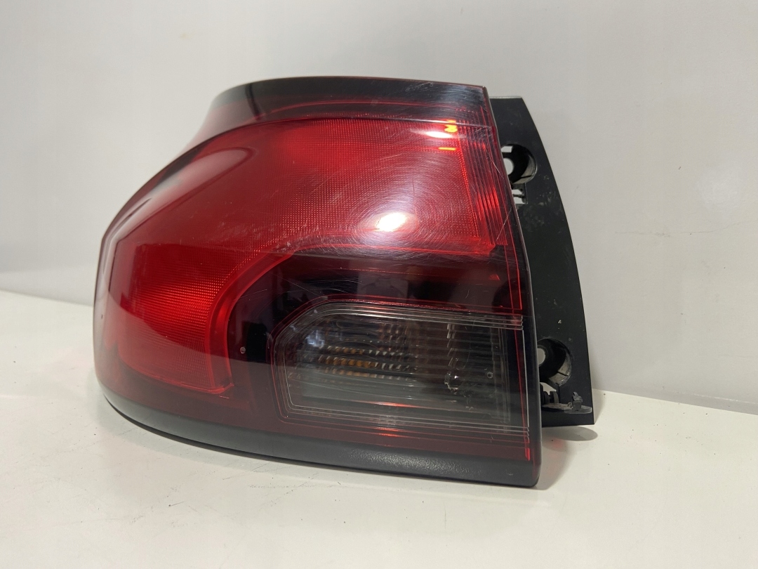 Lampa tylna lewa Opel Zafira c 12-19 13278784