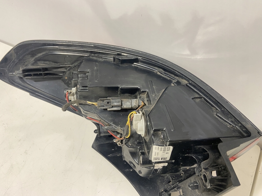 Lampa tylna lewa Opel Zafira c 12-19 13278784 - zdjęcie 4
