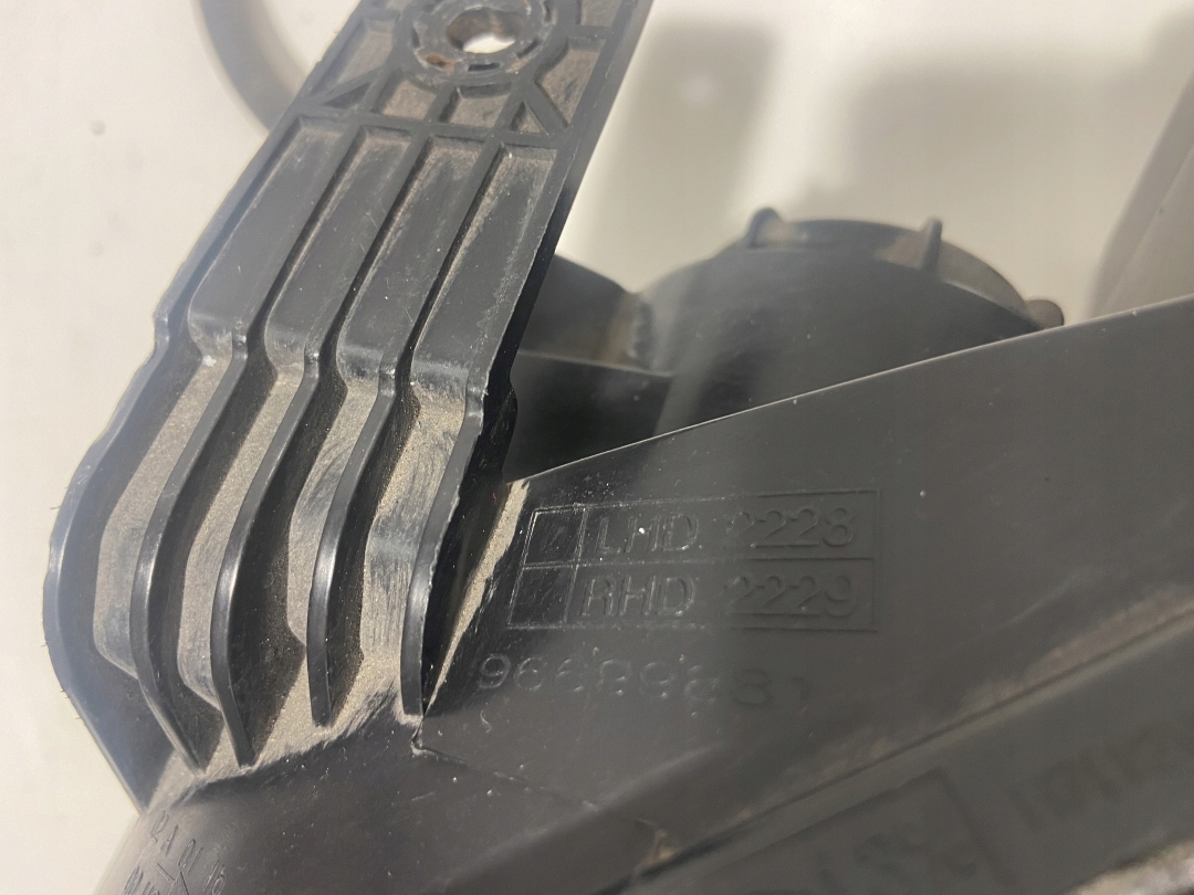 REFLEKTOR LEWY LAMPA PRZÓD UK OPEL ANTARA - zdjęcie 8
