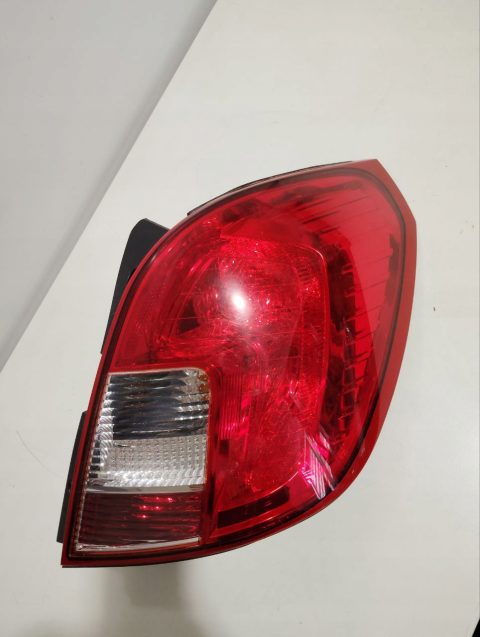 Lampa tylna prawa Opel Antara Lift