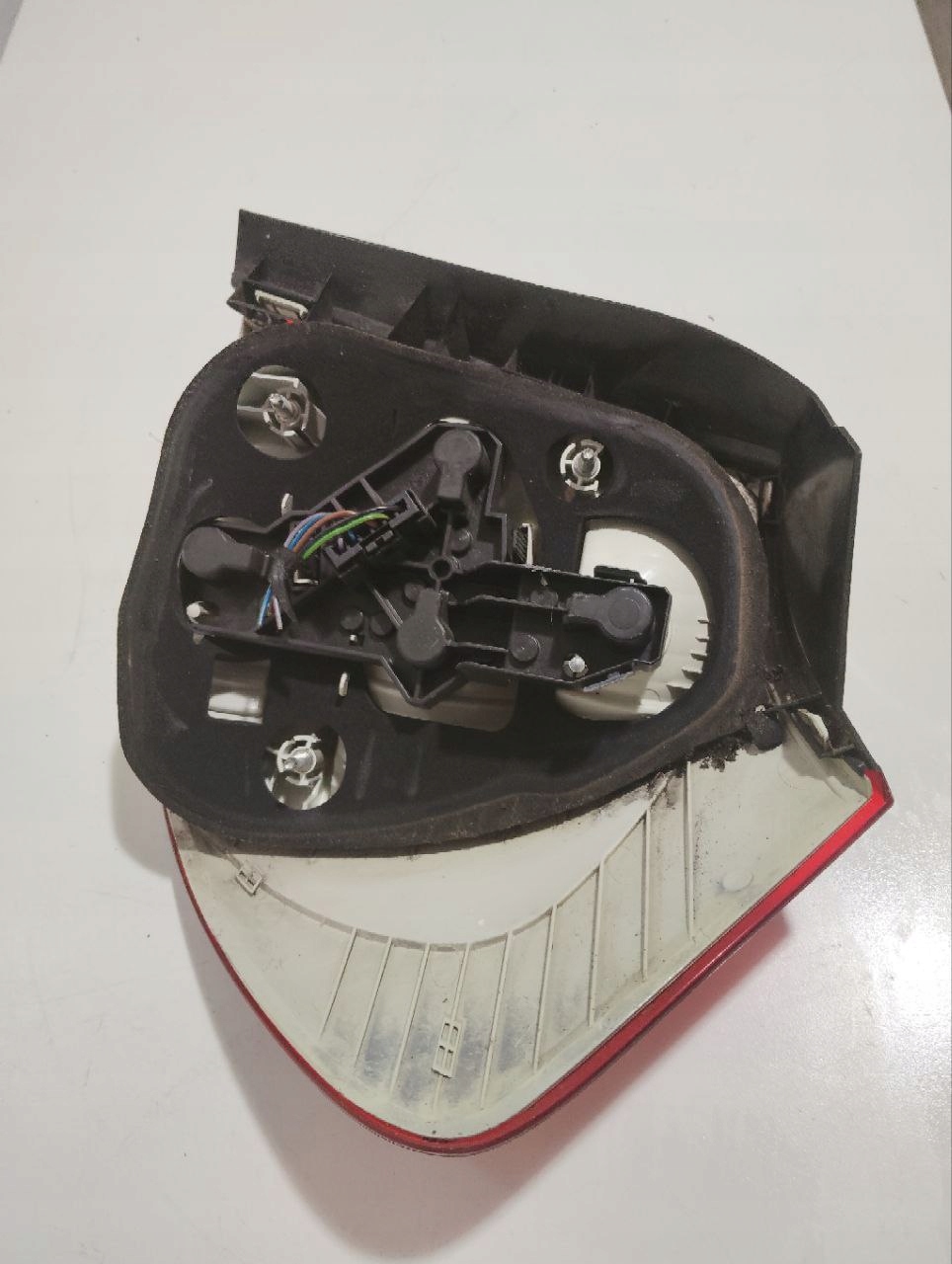 Lampa tylna lewa BMW 1 E87 2007–2011 zewnętrzna - zdjęcie 5